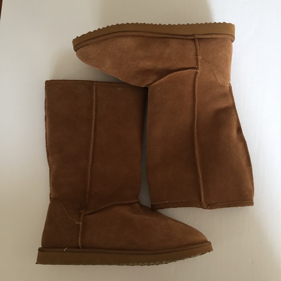 Old Navy Brown Suede Faux Fur Lined Boots Size 6 - Picture 2 of 3